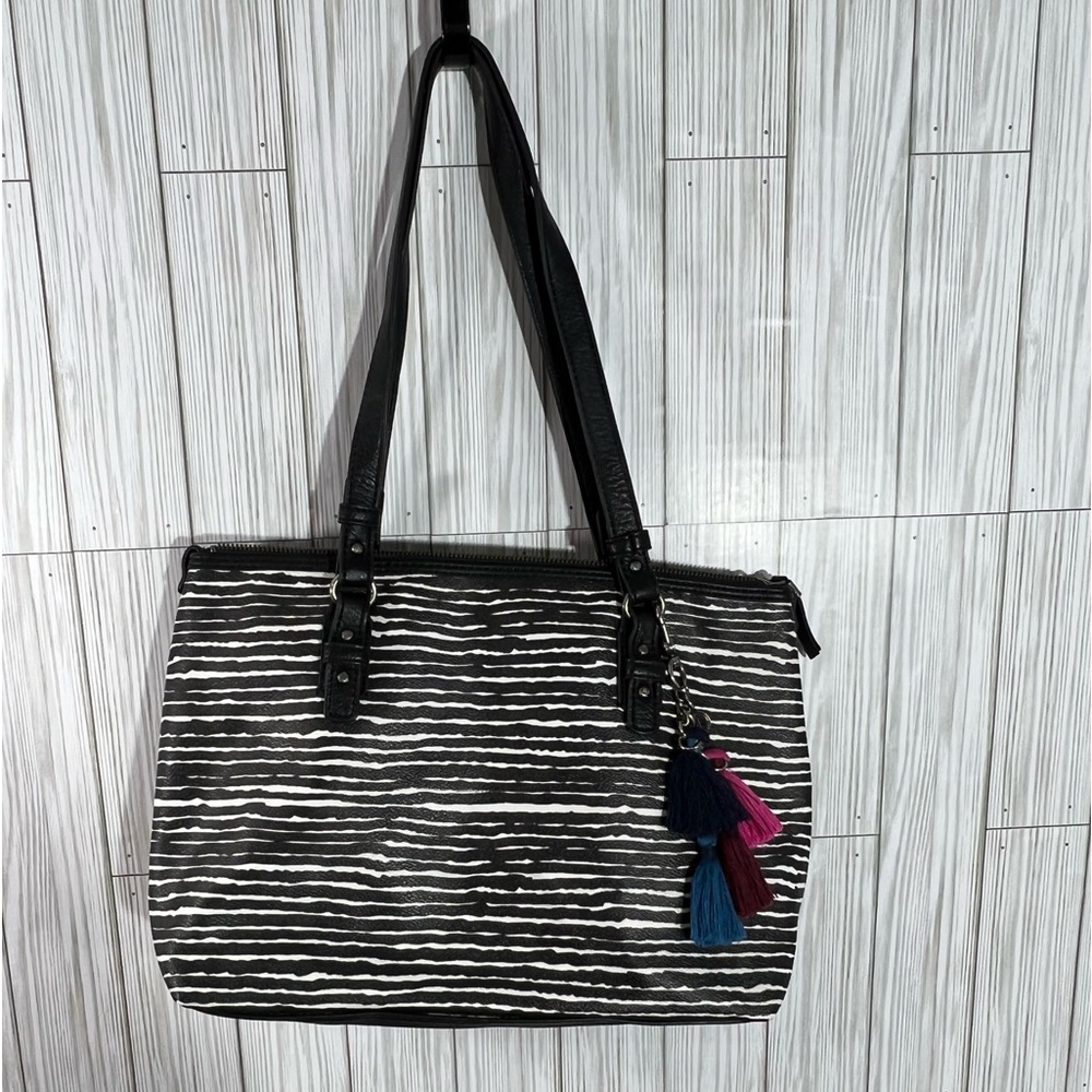 The Sak Shoulder Bag "Happy & Free"
